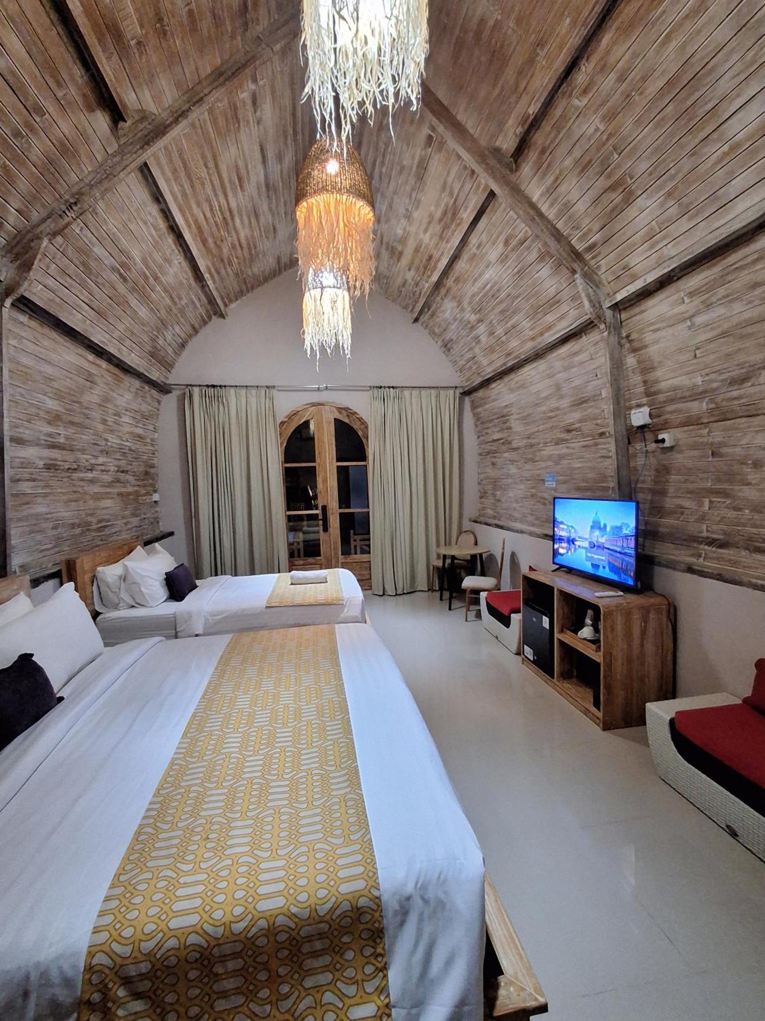Grand Daghan Cottage Batununggul Exterior photo